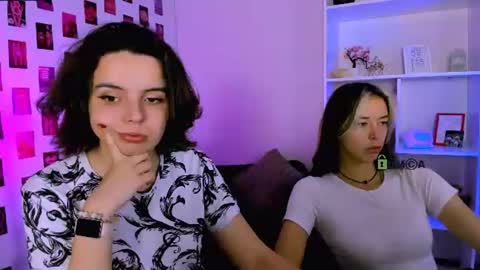 mia_mooon_ online show from 06/17/26, 08:39