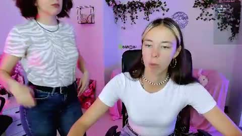 mia_mooon_ online show from 07/06/26, 08:33
