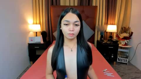 Snapshot of mia_mow chatting on 02/19/25, 02:44 They called me MIA online show from 02/19/25, 02:44