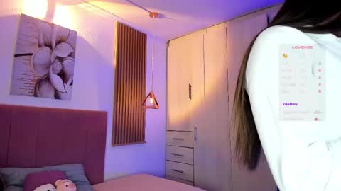 Snapshot of mia_nevaeh chatting on 11/24/25, 09:14 Mia Nevaeh - follow me online show from 11/24/25, 09:14