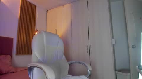 Mia Nevaeh - follow me online show from 02/15/26, 07:54