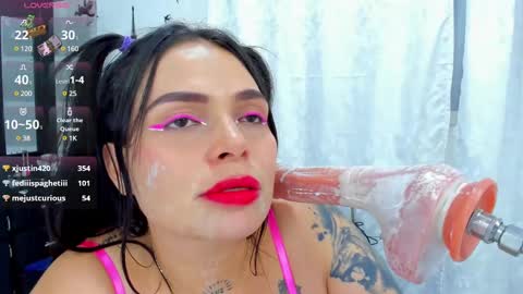 mia novoa online show from 02/15/25, 12:04