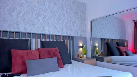 Snapshot of mia_oceann chatting on 02/12/25, 04:22 MIa online show from 02/12/25, 04:22