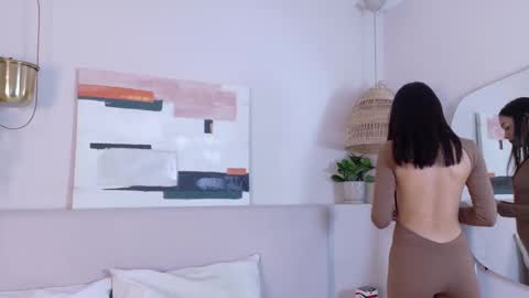 Snapshot of mia_oconner chatting on 02/14/25, 12:14 mia_oconner online show from 02/14/25, 12:14