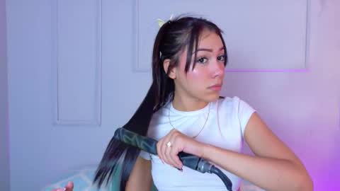 Snapshot of mia_oconner chatting on 10/01/25, 07:42 mia_oconner online show from 10/01/25, 07:42