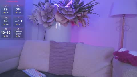 Snapshot of mia_patrick1 chatting on 04/05/26, 11:18 Mia online show from 04/05/26, 11:18