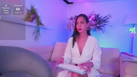 Snapshot of mia_patrick1 chatting on 04/24/26, 11:34 Mia online show from 04/24/26, 11:34