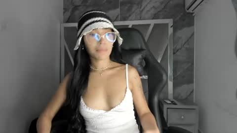 Snapshot of mia_petiteht chatting on 06/30/26, 08:21 mia_petiteht online show from 06/30/26, 08:21