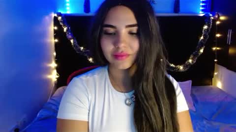 Snapshot of mia_peyton chatting on 12/26/24, 01:54 Mia online show from 12/26/24, 01:54
