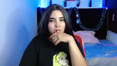 Snapshot of mia_peyton chatting on 12/30/24, 04:19 Mia online show from 12/30/24, 04:19