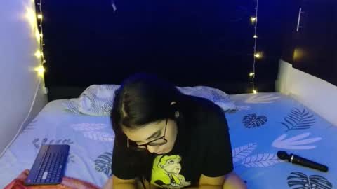 Snapshot of mia_peyton chatting on 02/28/25, 04:31 Mia online show from 02/28/25, 04:31