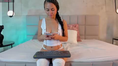 Mia Phalmer online show from 06/09/26, 12:28