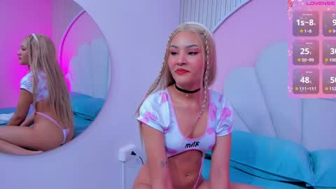 Snapshot of mia_poppy chatting on 04/25/26, 03:20 Yessica online show from 04/25/26, 03:20