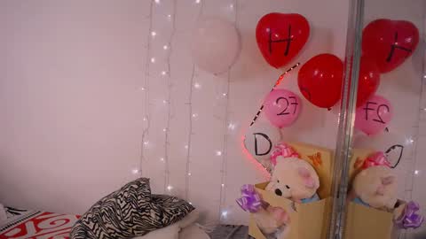 mia reys online show from 12/12/24, 11:40