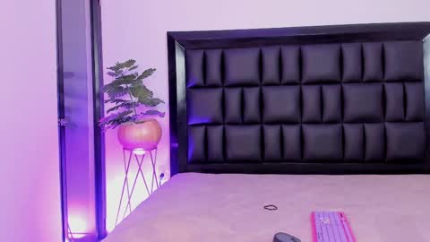 Snapshot of mia_roosee1 chatting on 04/08/26, 05:40 mia online show from 04/08/26, 05:40