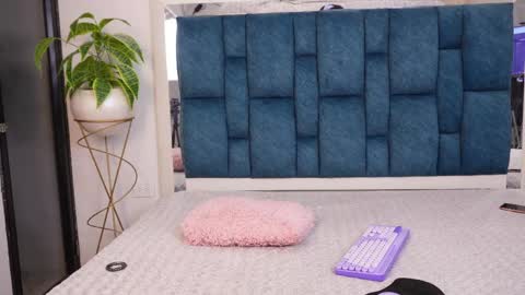 Snapshot of mia_roosee1 chatting on 04/15/26, 05:25 mia online show from 04/15/26, 05:25