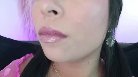 Snapshot of mia_roux1 chatting on 05/15/26, 09:33 Mia online show from 05/15/26, 09:33