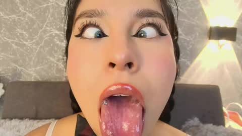 Mia Roux online show from 02/22/25, 10:52