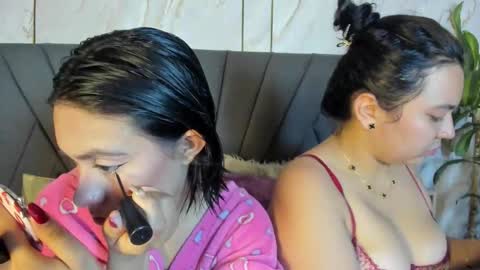 Mia Roux online show from 12/21/25, 04:08