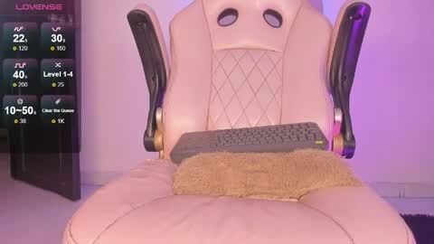 Snapshot of mia_royal chatting on 04/09/26, 03:50 mia_royal online show from 04/09/26, 03:50