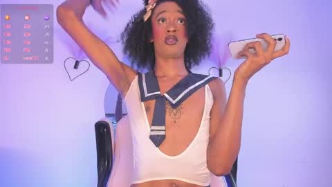 Snapshot of mia_royal chatting on 05/28/26, 05:43 mia_royal online show from 05/28/26, 05:43