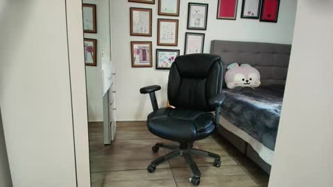 Mia Sepulveda online show from 05/20/26, 03:29