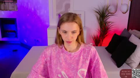 Snapshot of mia_silk chatting on 04/02/26, 06:22 Mia online show from 04/02/26, 06:22