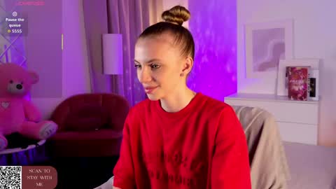 Snapshot of mia_silk chatting on 04/10/26, 06:40 Mia online show from 04/10/26, 06:40