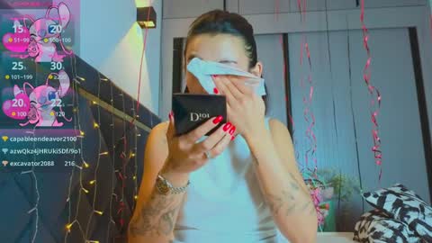 Snapshot of mia_sirenia chatting on 01/19/25, 12:06 Mia online show from 01/19/25, 12:06