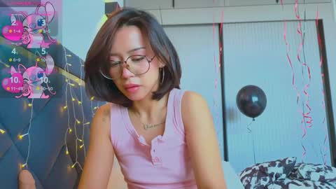 Snapshot of mia_sirenia chatting on 01/20/25, 07:25 Mia online show from 01/20/25, 07:25