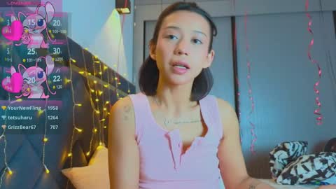 Snapshot of mia_sirenia chatting on 01/20/25, 01:32 Mia online show from 01/20/25, 01:32