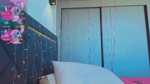 Snapshot of mia_sirenia chatting on 01/23/25, 07:43 Mia online show from 01/23/25, 07:43