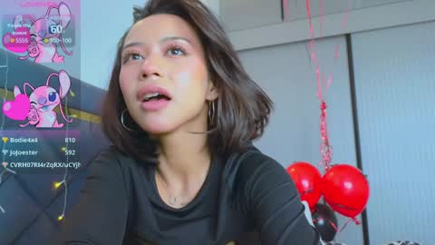 Snapshot of mia_sirenia chatting on 01/29/25, 10:16 Mia online show from 01/29/25, 10:16