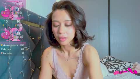 Snapshot of mia_sirenia chatting on 02/09/25, 12:41 Mia online show from 02/09/25, 12:41