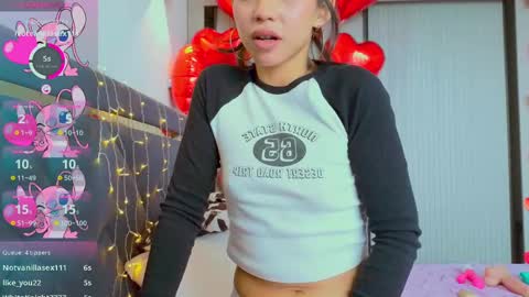 Snapshot of mia_sirenia chatting on 02/16/25, 08:43 Mia online show from 02/16/25, 08:43