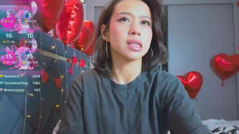 Snapshot of mia_sirenia chatting on 02/23/25, 12:27 Mia online show from 02/23/25, 12:27