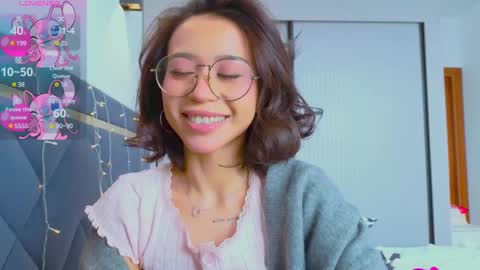 Snapshot of mia_sirenia chatting on 02/27/25, 06:18 Mia online show from 02/27/25, 06:18