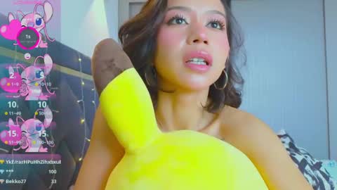 Snapshot of mia_sirenia chatting on 03/07/25, 07:30 Mia online show from 03/07/25, 07:30