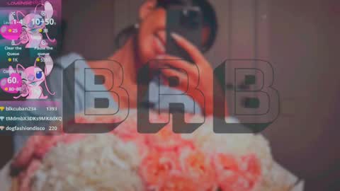 Snapshot of mia_sirenia chatting on 03/10/25, 06:27 Mia online show from 03/10/25, 06:27