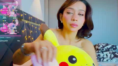 Snapshot of mia_sirenia chatting on 03/10/25, 12:37 Mia online show from 03/10/25, 12:37