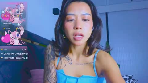 Snapshot of mia_sirenia chatting on 09/23/25, 12:41 Mia online show from 09/23/25, 12:41