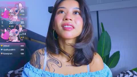 Snapshot of mia_sirenia chatting on 09/28/25, 04:12 Mia online show from 09/28/25, 04:12