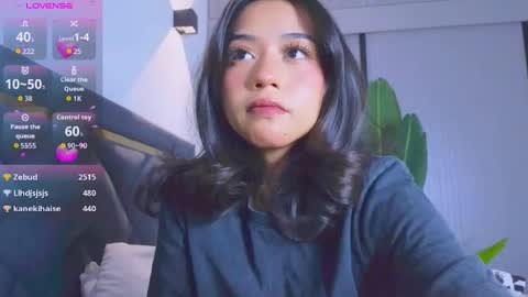 Snapshot of mia_sirenia chatting on 11/09/25, 01:09 Mia online show from 11/09/25, 01:09