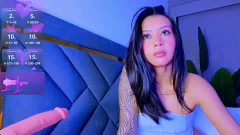 Snapshot of mia_sirenia chatting on 03/23/26, 06:45 Mia online show from 03/23/26, 06:45