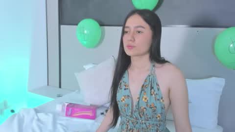 Snapshot of mia_slora chatting on 03/17/26, 12:19 M I A online show from 03/17/26, 12:19