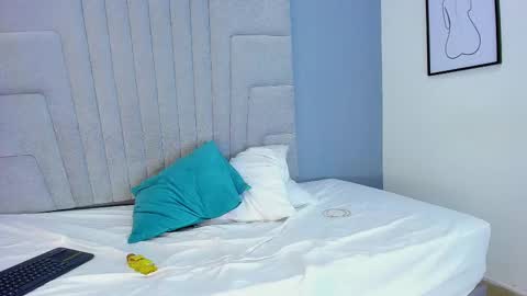 mia_smith_x online show from 02/01/25, 11:16