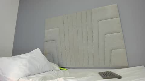 mia_smith_x online show from 02/12/25, 11:09