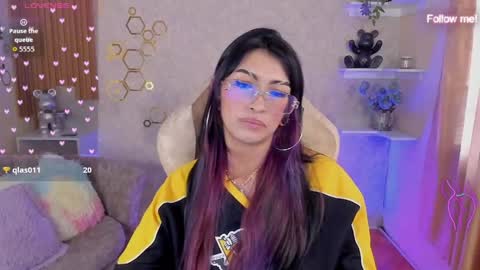 Snapshot of mia_smoke_ chatting on 05/23/26, 01:59 Mia online show from 05/23/26, 01:59