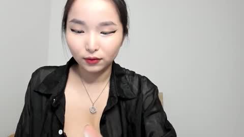 Snapshot of mia_soyun chatting on 03/28/26, 01:22 Your Soyun online show from 03/28/26, 01:22