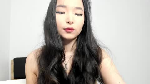 Snapshot of mia_soyun chatting on 05/04/26, 01:51 Your Soyun online show from 05/04/26, 01:51